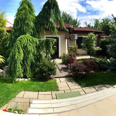 Cristi'S Rooms - Pensiune Oradea Dış mekan fotoğraf