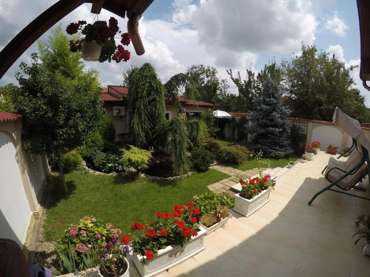 Cristi'S Rooms - Pensiune Oradea Dış mekan fotoğraf