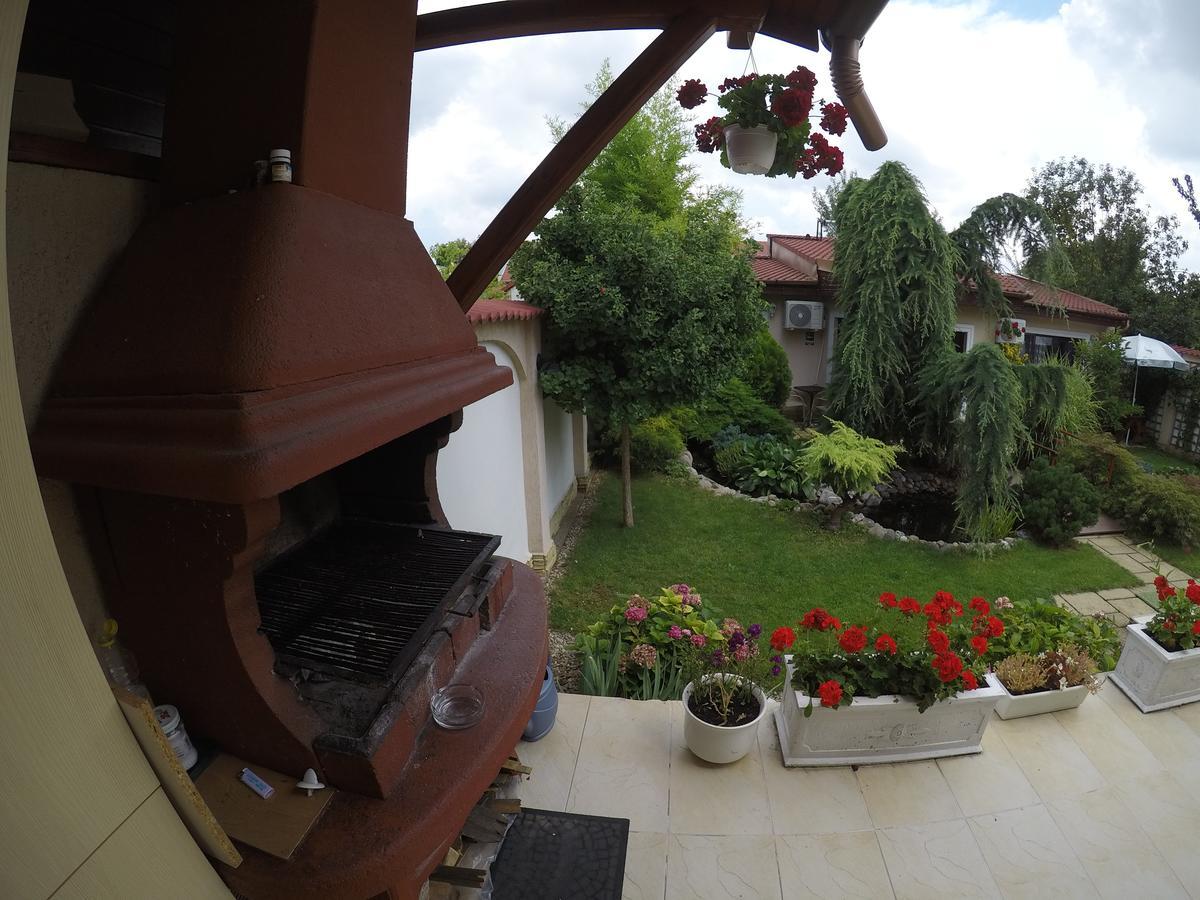 Cristi'S Rooms - Pensiune Oradea Dış mekan fotoğraf