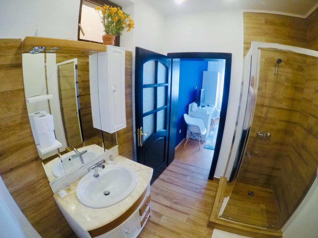 Cristi'S Rooms - Pensiune Oradea Dış mekan fotoğraf