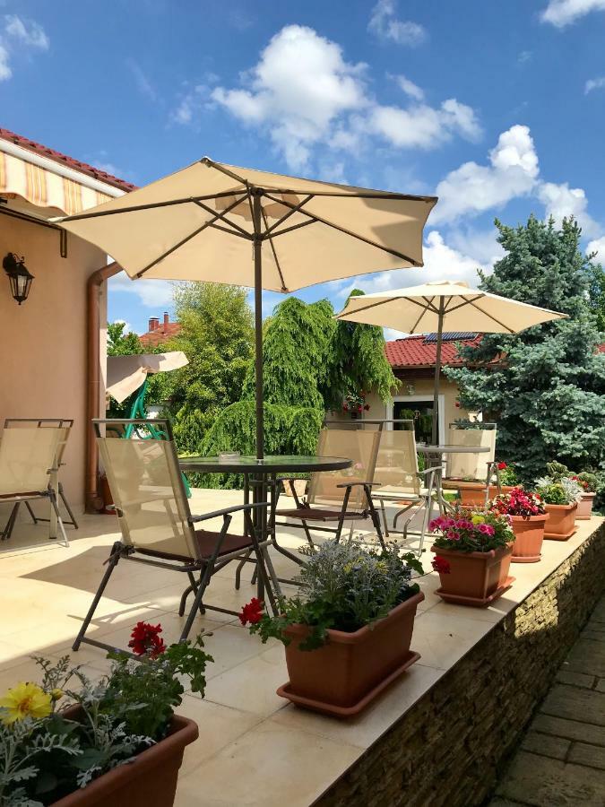 Cristi'S Rooms - Pensiune Oradea Dış mekan fotoğraf