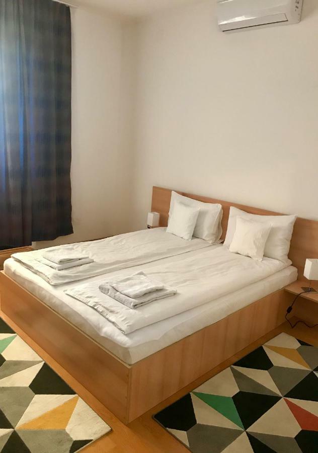Cristi'S Rooms - Pensiune Oradea Dış mekan fotoğraf