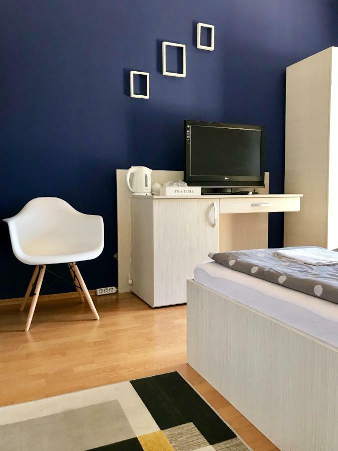Cristi'S Rooms - Pensiune Oradea Dış mekan fotoğraf
