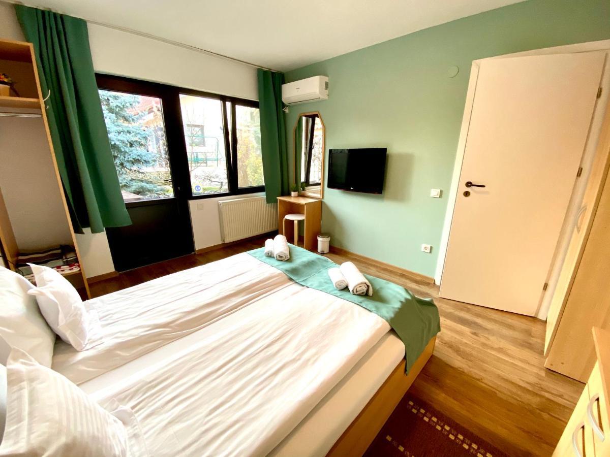 Cristi'S Rooms - Pensiune Oradea Dış mekan fotoğraf