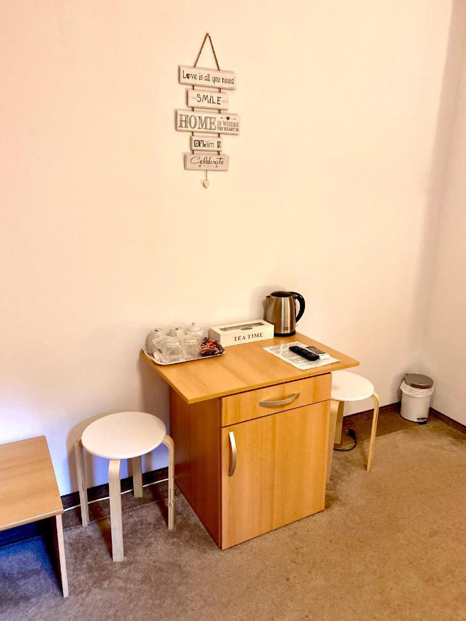Cristi'S Rooms - Pensiune Oradea Dış mekan fotoğraf