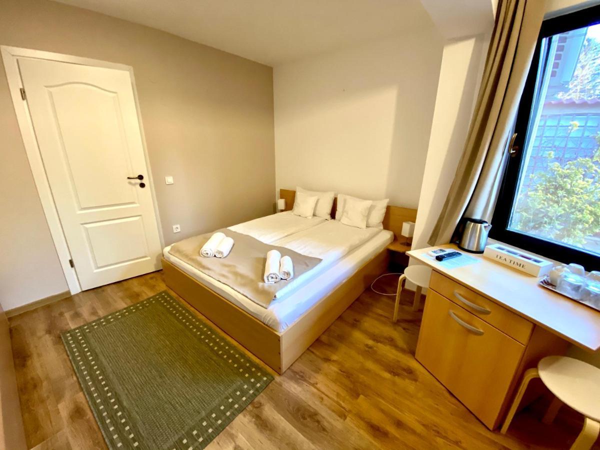 Cristi'S Rooms - Pensiune Oradea Dış mekan fotoğraf